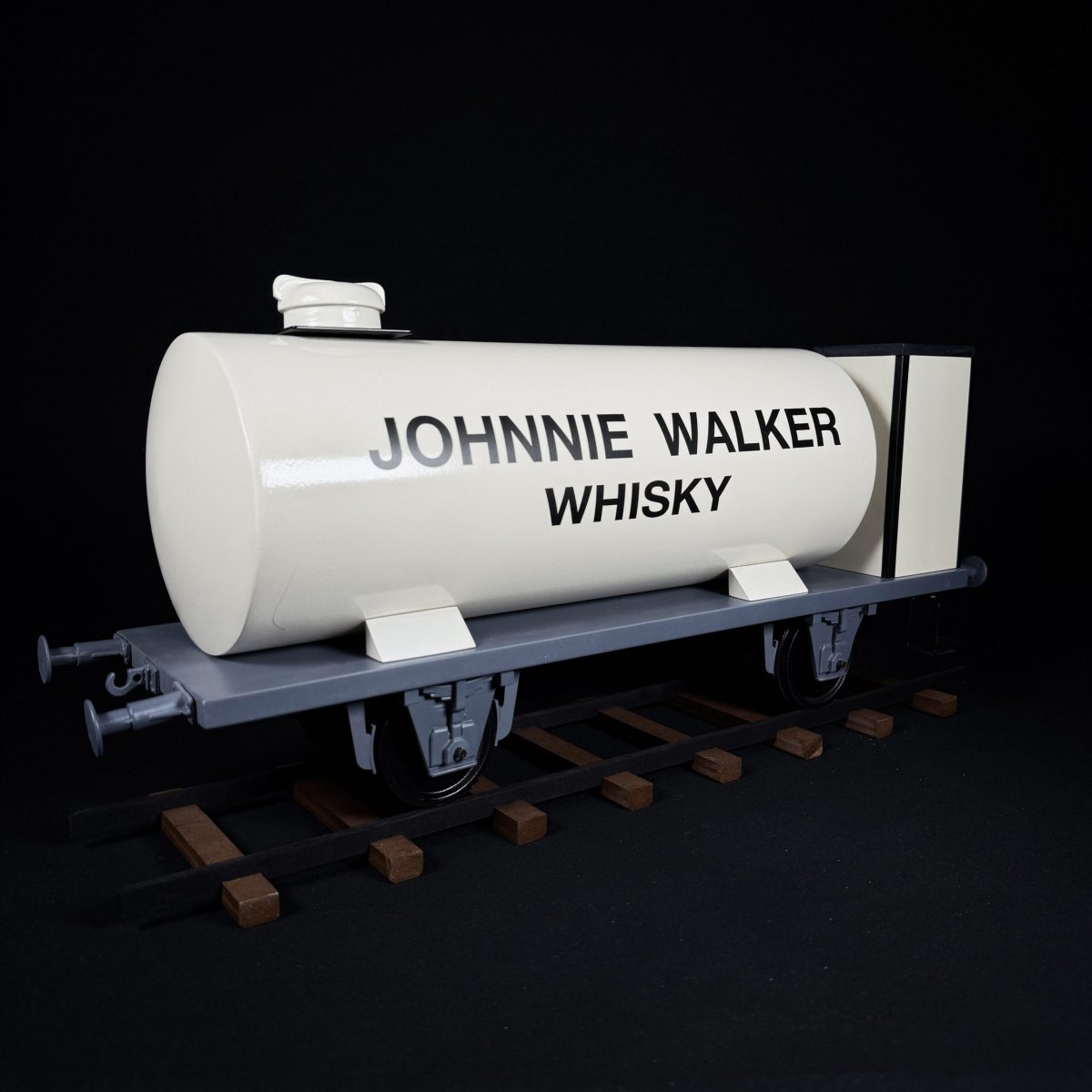 WAGON BLANC AROUTCHEFF TINTIN – Image 6